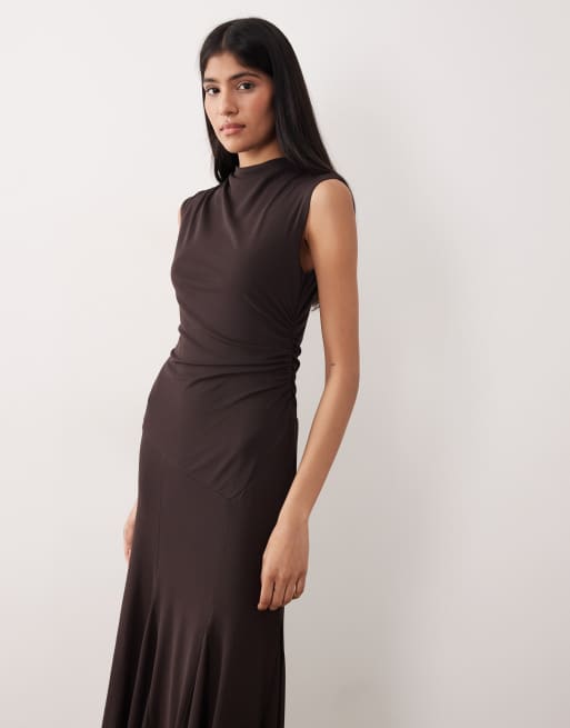 Gina Tricot – Maxikleid in Dunkelbraun mit tiefer Taille, 2 von 4
