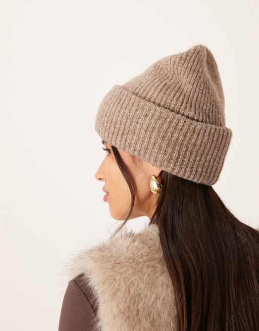 Gina Tricot - Meleret lysebrun ribstrikket hue, 3 af 3