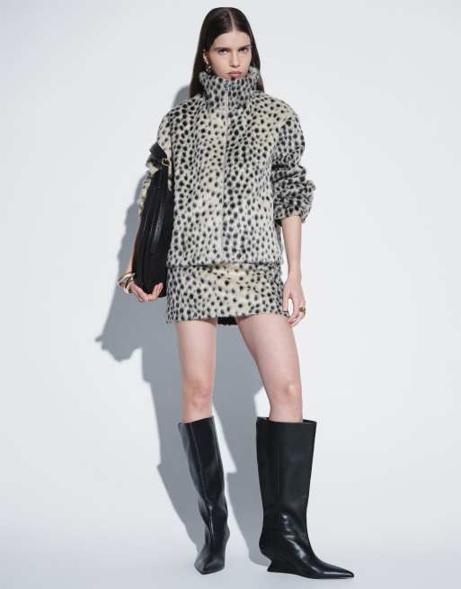 Gina Tricot - Coordinato in pelliccia sintetica con stampa animalier, 2 di 3
