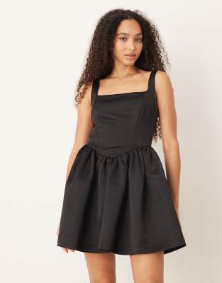 Gina Tricot - Minikleid im Korsettstil aus Satin in Schwarz