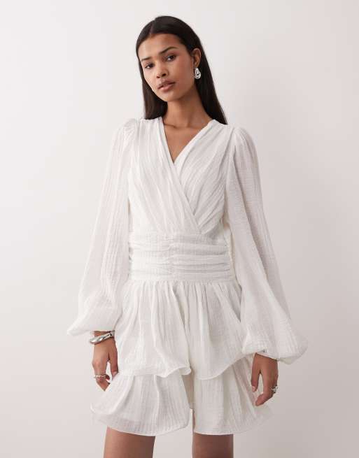Gina Tricot – Minikleid in Cremeweiß mit V-Ausschnitt und weiten Ärmeln, 2 von 4