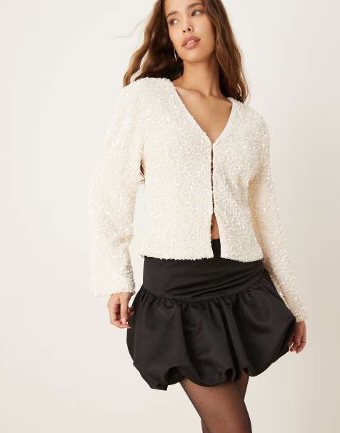 Gina Tricot - Minirok van satijn met verlaagde taille en bolle zoom in zwart - view 1