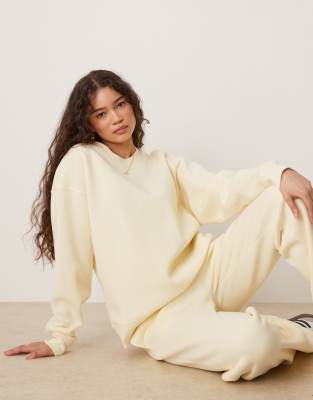 Gina Tricot - Mix and Match - Locker geschnittenes Sweatshirt in Buttermilch-Sorbet-Gelb
