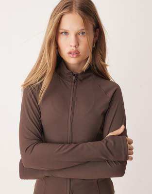 Gina Tricot - Mix and Match - Yoga - Nahtlose Sportjacke in Dunkelbraun mit Reißverschluss-Brown