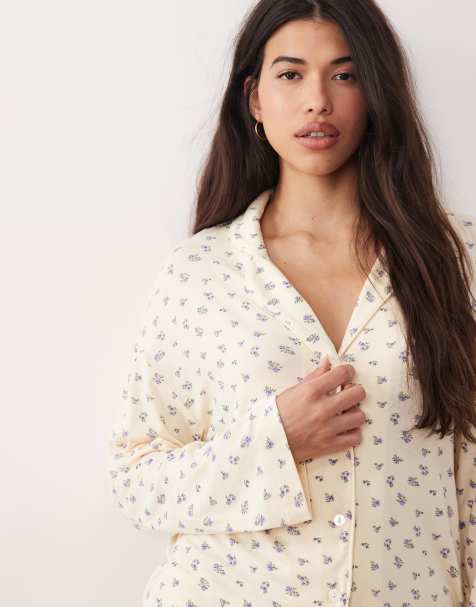 Gina Tricot - Mix en match - Lounge pyjamatop in lichtgeel met fijne bloemenprint - view 1