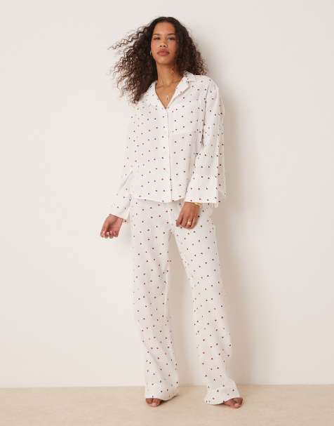 Gina Tricot - Mix og match - Vævet hvid pyjamasskjorte i gaze-flonel med rødt hjerteprint - view 1
