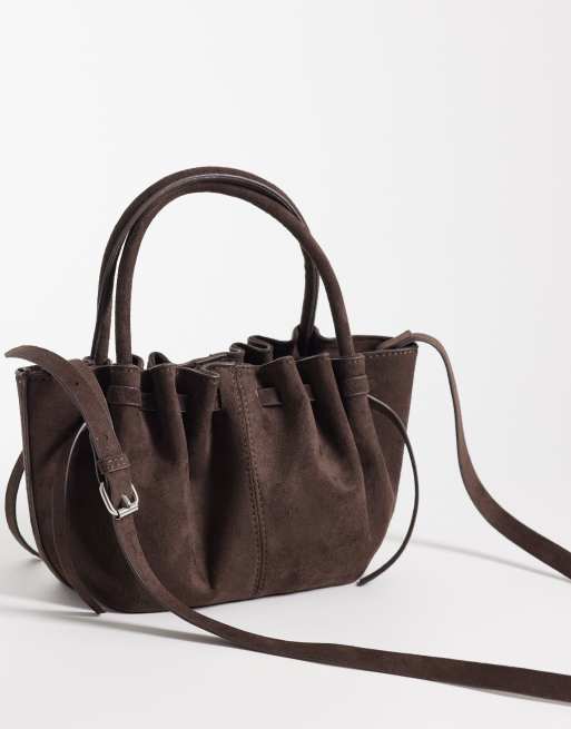 Gina Tricot – Mörkbrun, liten, rynkad axelremsväska , 4 av 4
