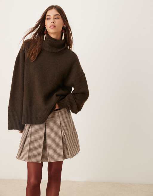 Gina Tricot - Mørkebrun sweater med høj hals og lange ærmer i strikket uld- og alpakablanding