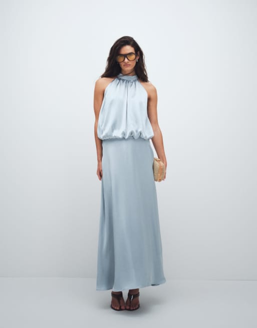 Gina Tricot – Neckholder-Maxikleid aus Satin in Hellblau, 4 von 7