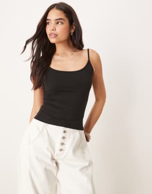 Gina Tricot - Oberteil aus Jersey in Schwarz mit Camisole-Trägern