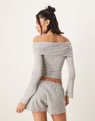 GINA TRICOT OFF SHOULDER TOP WITH RUCHE CHANNEL DETAIL AND FLUTED SLEEVES 