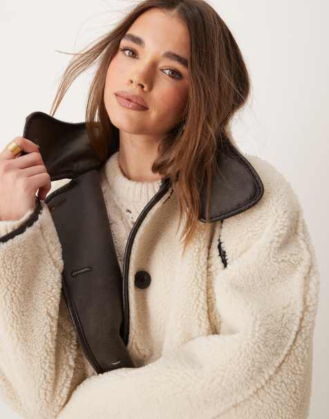 Gina Tricot - Oversized omkeerbaar jack van borg met hoge opstaande boord in gebroken wit met contrasterende afwerking - view 1