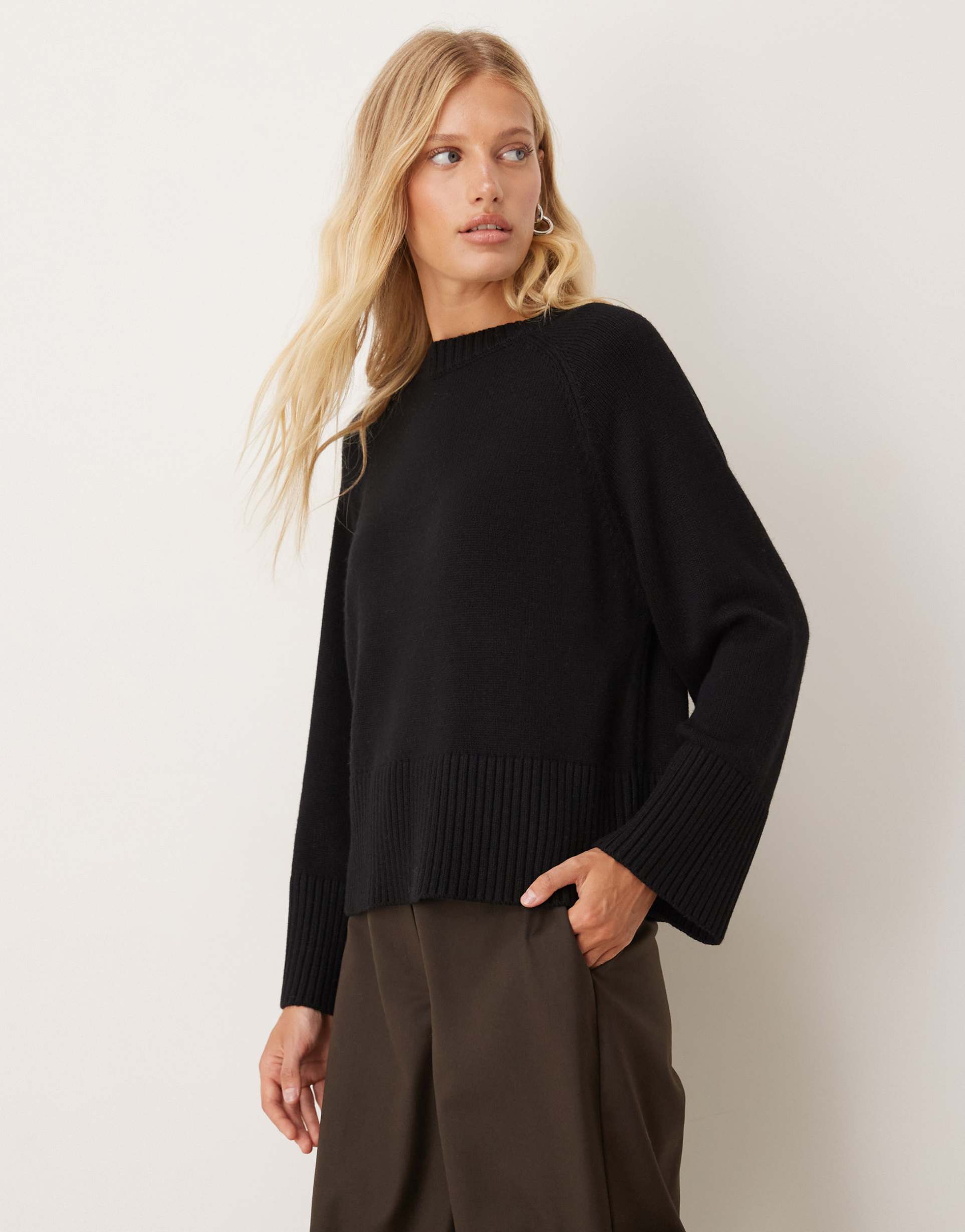 gina tricot oversized round neck knit sweater in black