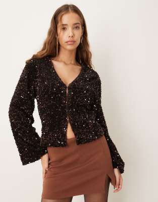 Gina Tricot - Pailletten-Oberteil in Dunkelbraun mit betonter Taille-Brown