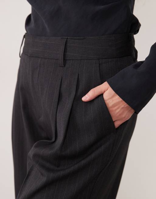 Gina Tricot pantalón de pernera ancha plisado de raya diplomática gris, 4 de 5