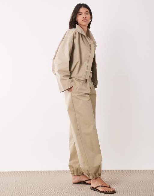 Gina Tricot - Pantalon d'ensemble ample et bouffant en coton mélangé - Beige kaki, 2 de 5