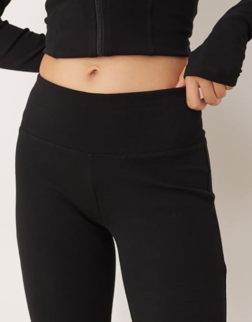 Gina Tricot - Pantalon d'ensemble évasé doux au toucher à taille haute - Noir, 3 de 5