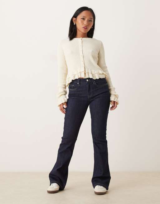 Gina Tricot Petite - Jeans bootcut a vita bassa color blu indaco lavaggio scuro