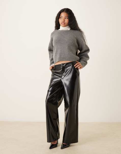 Gina Tricot Petite – Svarta, raka byxor i belagd PU - view 1