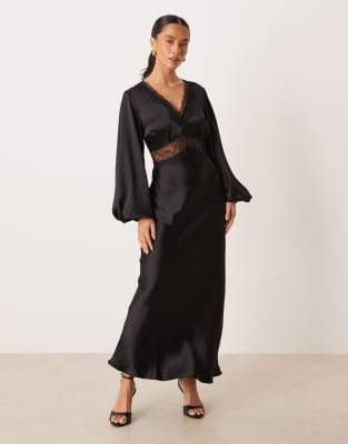 - Gina Tricot Petite V- black 20090₽