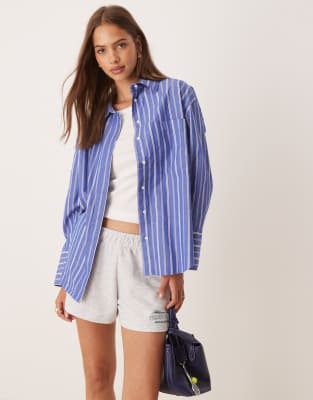 Gina Tricot – Popeline-Hemd mit blau-weißen Streifen - view 1
