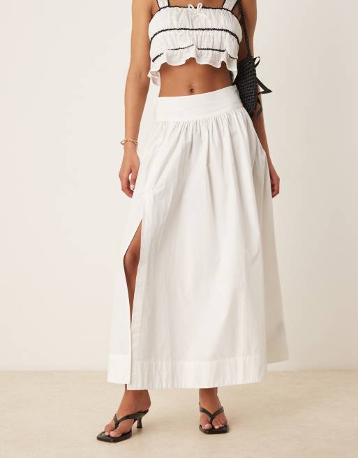 Gina Tricot poplin balloon slit maxi skirt in white | ASOS