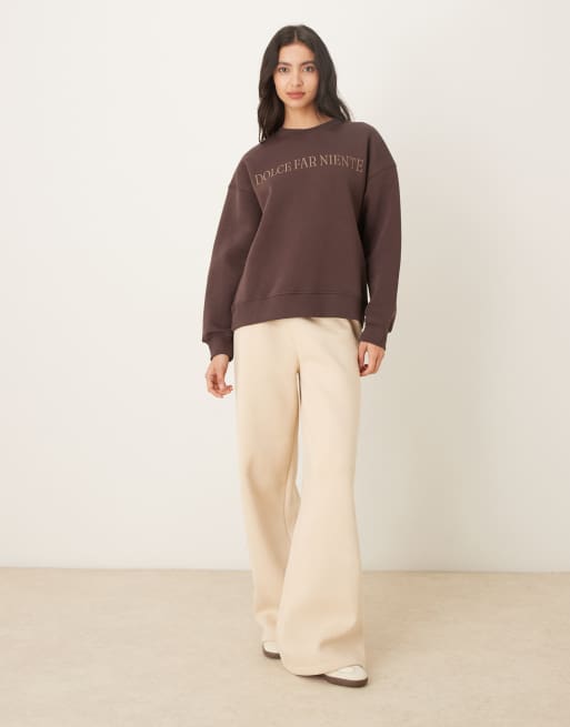 Gina Tricot printed graphic relaxed fit sweater in dark brown, 2 of 4