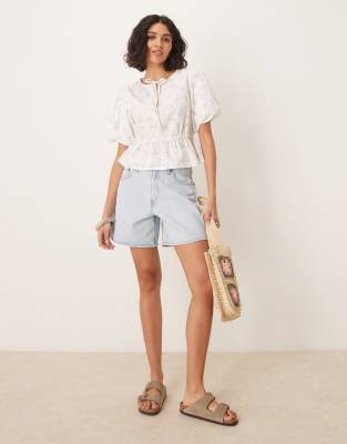 GINA TRICOT PUFF SLEEVES BLOUSE TOP WITH TIE FRONT 