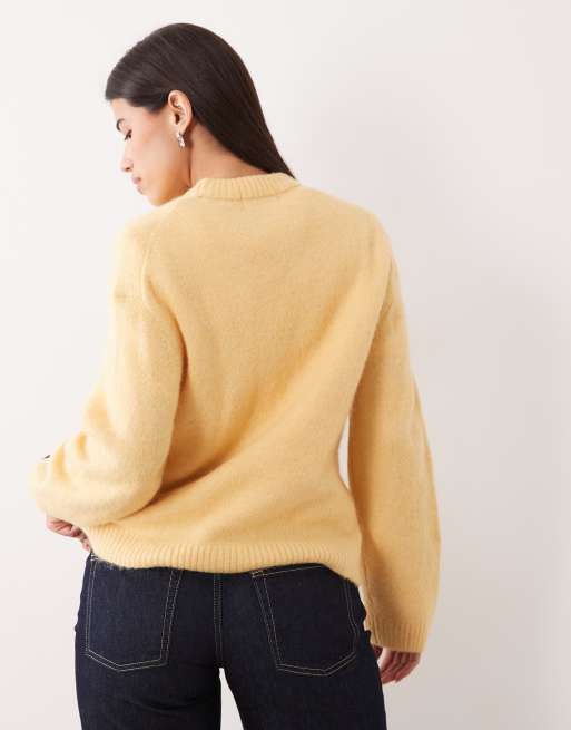 Gina Tricot pull en maille laine et alpaga ras de cou jaune, 4 de 4