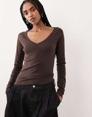 Gina Tricot Pure Cotton V-neck Long Sleeve Top In Brown