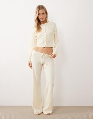 Gina Tricot Relaxed Fit Knit Pants In Yellow