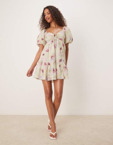 Gina Tricot - Robe courte à fleurs nouée sur le devant avec manches bouffantes - Vert - view 1