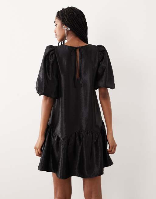 Gina Tricot - Robe courte à manches courtes bouffantes et ourlet à basque - Noir, 4 de 4