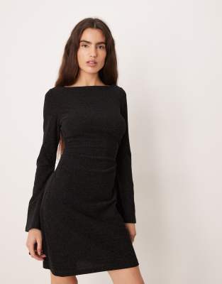 Robe courte à manches longues et encolure bateau - Noir pailleté M