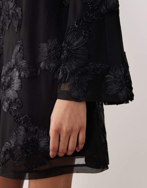 Gina Tricot - Robe courte et fluide avec dos ouvert et longues manches amples - Noir, 3 de 4