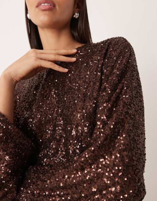 Gina Tricot - Robe courte ornée de sequins avec manches longues et dos découvert - Marron foncé, 3 de 4