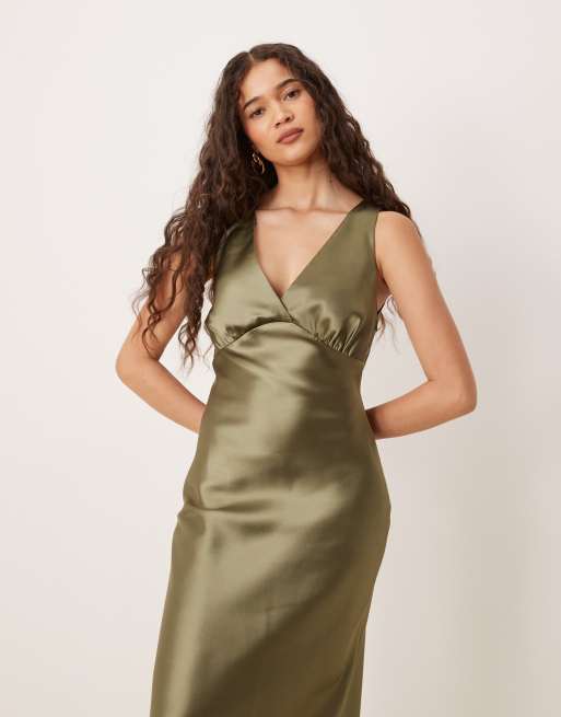 Gina Tricot - Robe longue en satin à col V - Kaki, 2 de 4