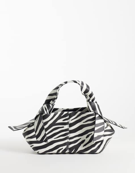 Gina Tricot sac bandoulière à poignée supérieure imprimé zèbre noir et blanc - view 1