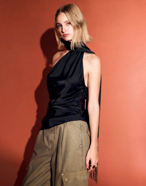 Gina Tricot satijnen haltertop met franjes en sjaaldetail in zwart - view 1