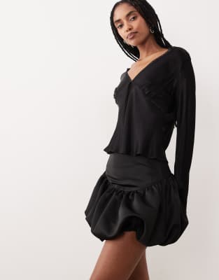 Gina Tricot Satin Dropped Waist Balloon Mini Skirt In Black