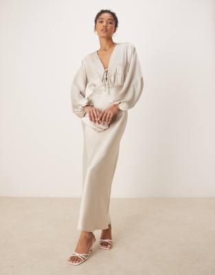 GINA TRICOT Gina Tricot satin long sleeve midi v neck tie front ruched detail in light beige-Neutral