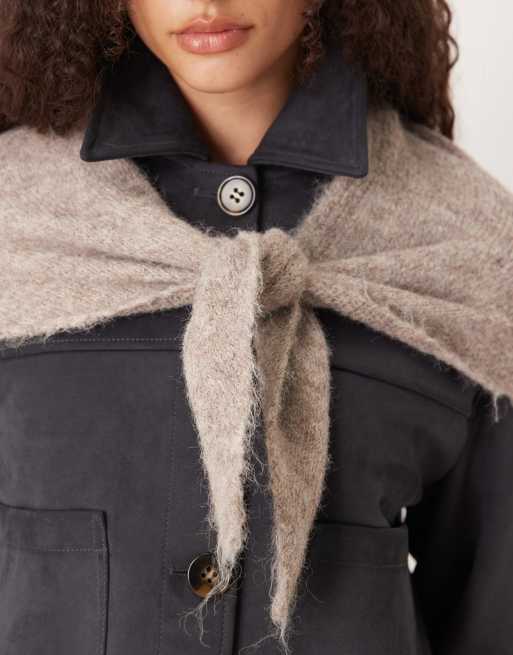 Gina Tricot - Sciarpa a triangolo beige mélange, 2 di 3