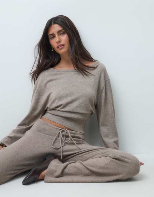 Gina Tricot set stickad loungetopp i brunmelerad, 3 av 5