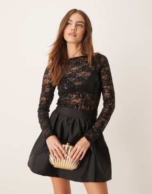 shimmer lace boat neck top in black