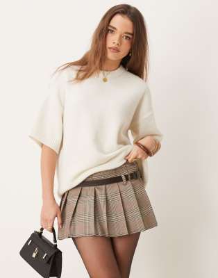 Gina Tricot Short Sleeve Knitted Oversized Sweater In White