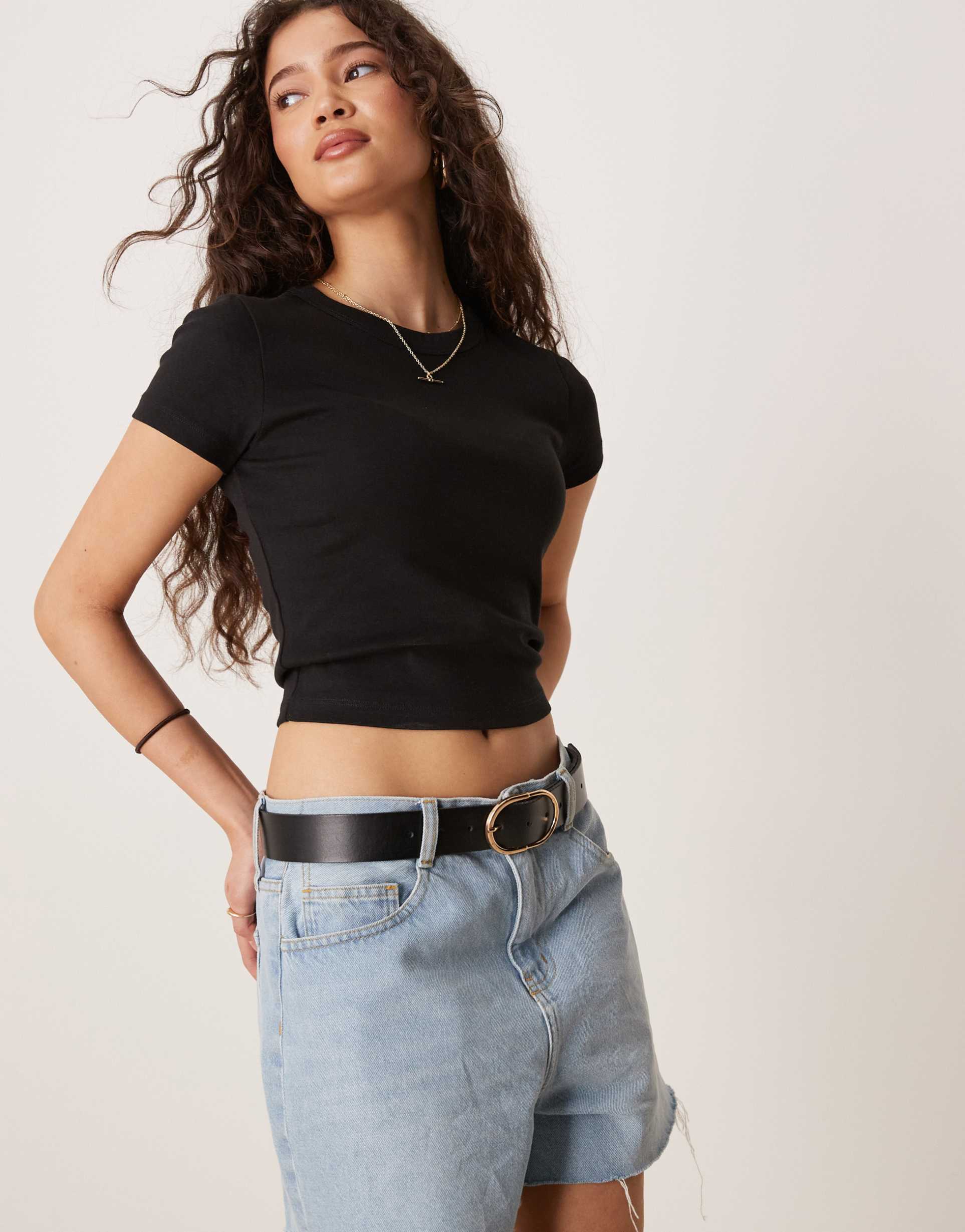 gina tricot short sleeve slim fit top in black