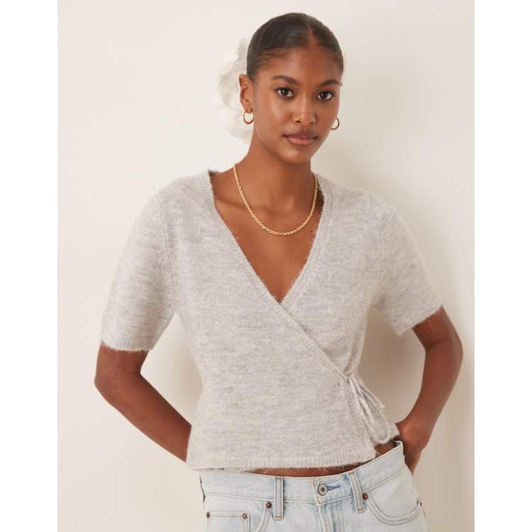 Gina Tricot short sleeve v neck knit wool alpaca blend wrap tie