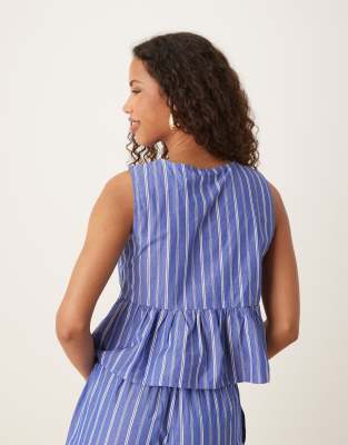 Gina Tricot Sleeveless Front Bow Top In Blue
