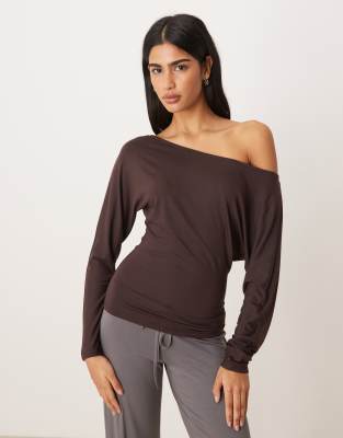Gina Tricot Soft Slouchy Loungewear Top In Brown