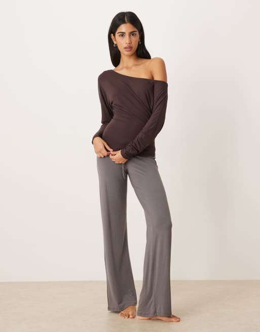 Gina Tricot soft slouchy loungewear top in chocolate plum, 4 of 4